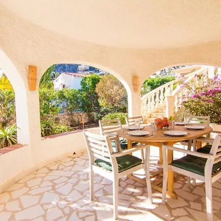 Charming With Pool In - Stunning Views * Calp